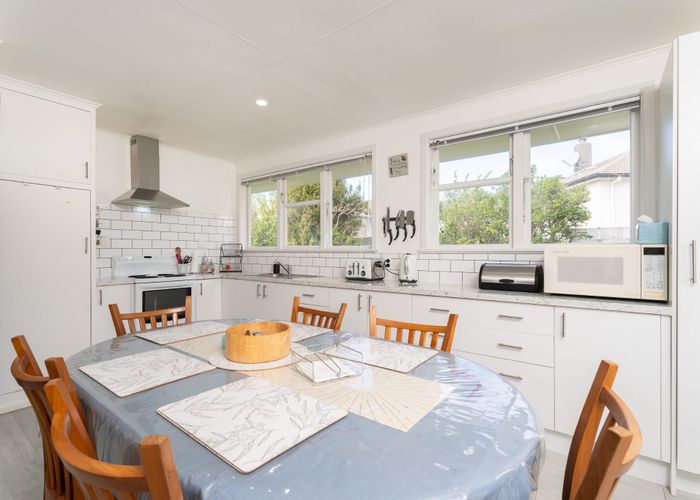  at 30 Surprise Place, Cannons Creek, Porirua