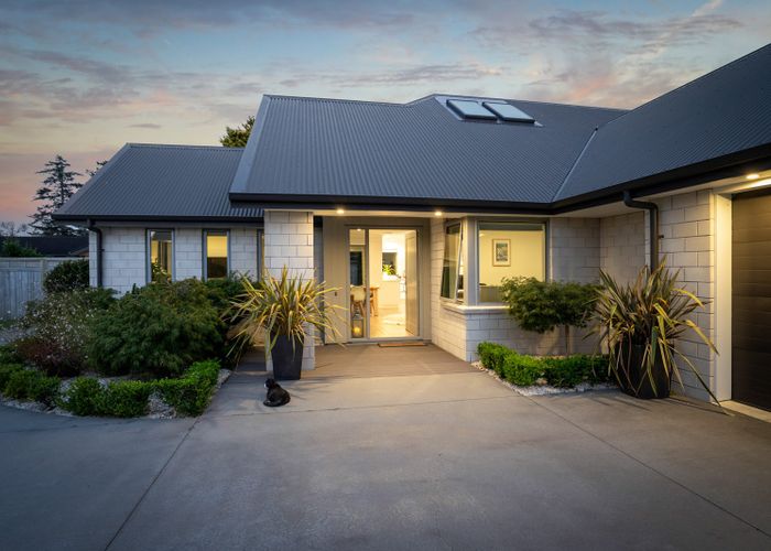  at 17 Henry Bell Close, Leamington, Cambridge