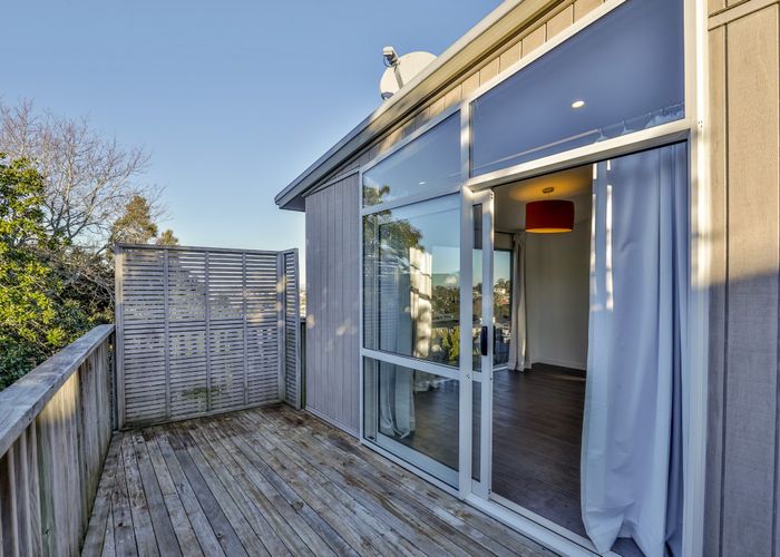  at 559F Glenfield Road, Glenfield, North Shore City, Auckland