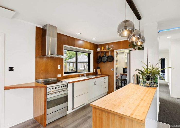  at 18 Florence Daly Place, Mount Roskill, Auckland
