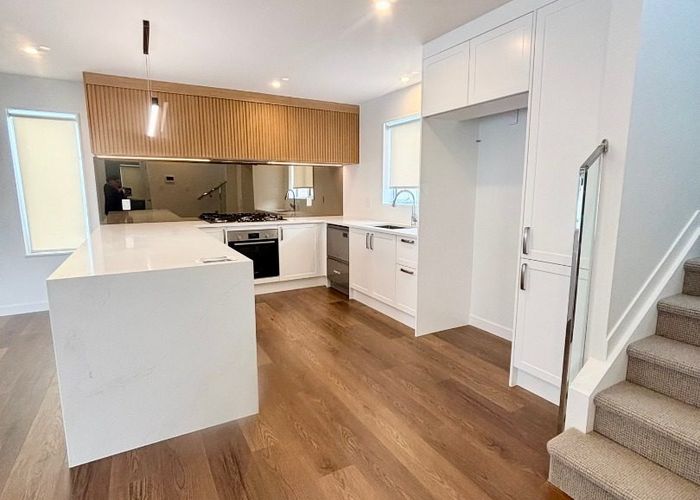  at 39c Waiohua Road, Greenlane, Auckland City, Auckland