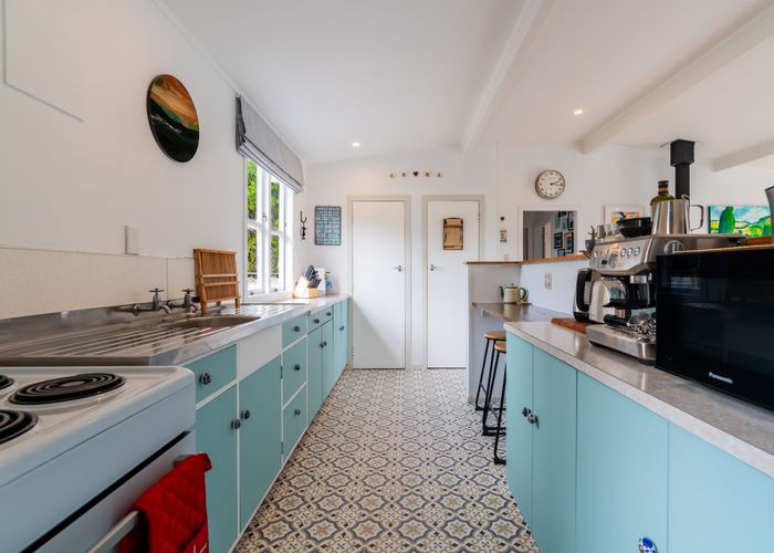  at 4 Violet Street, Raglan