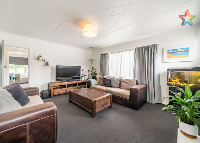  at 35 Lees Grove, Wainuiomata, Lower Hutt, Wellington