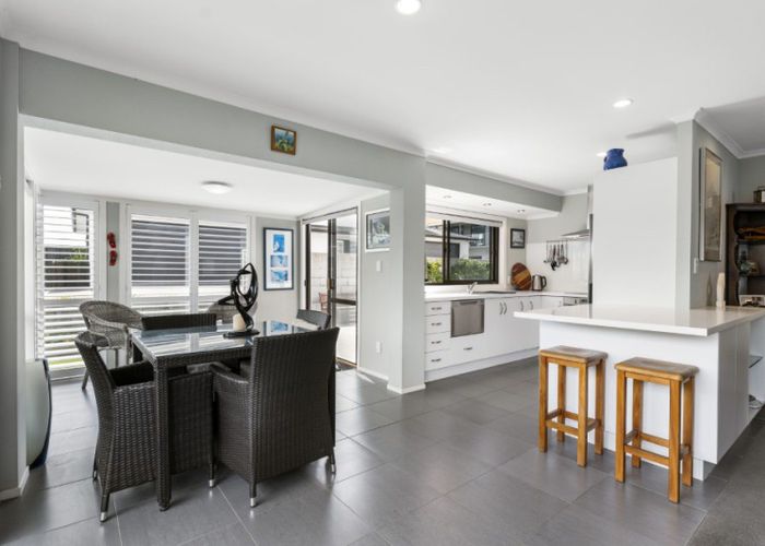  at 2 Finlowe Way, Otumoetai, Tauranga