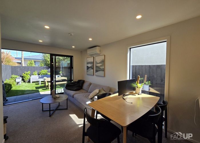  at 8/20 Moor Avenue, Te Atatu Peninsula, Waitakere City, Auckland