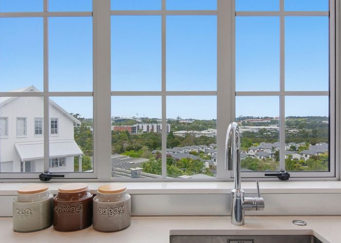  at 8/9 Georgia Terrace, Albany, North Shore City, Auckland