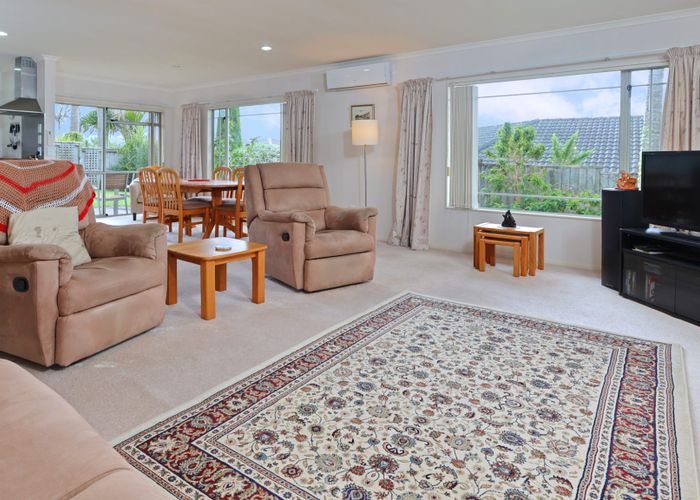  at 32 Highfields Terrace, Henderson, Auckland