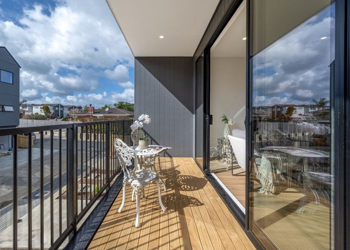  at 8 Clementine Place, Bucklands Beach, Manukau City, Auckland