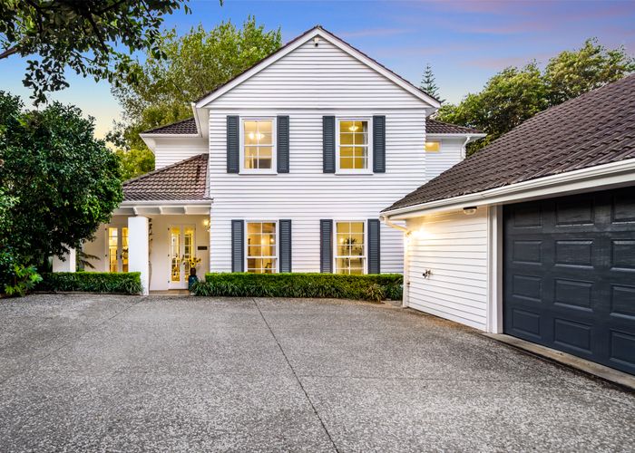  at 4 Mount Carmel Place, Meadowbank, Auckland