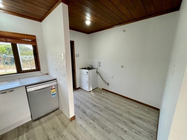  at 2/96 Stamford Park Road, Mount Roskill, Auckland