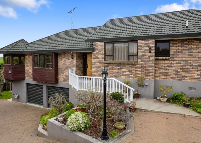  at 10 West Ridge Drive, Western Heights, Hamilton