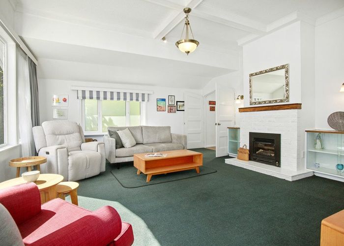  at 6 Sherwood Street, Woburn, Lower Hutt, Wellington