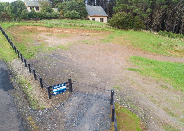  at 8 Pineland Drive, Turitea, Palmerston North