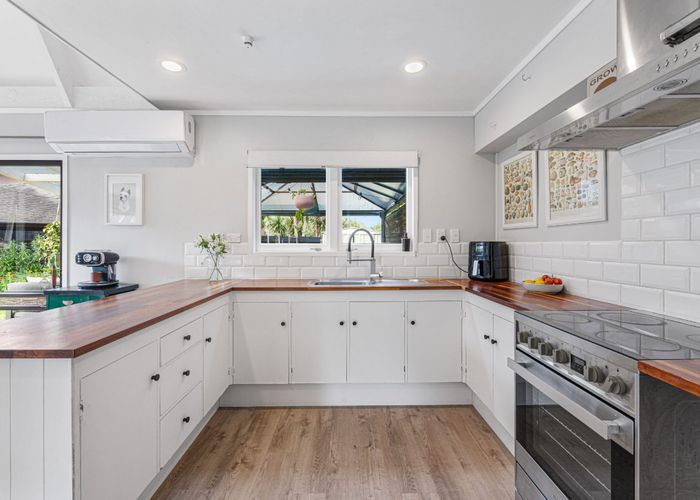  at 2/6 Balgowan Terrace, Conifer Grove, Takanini
