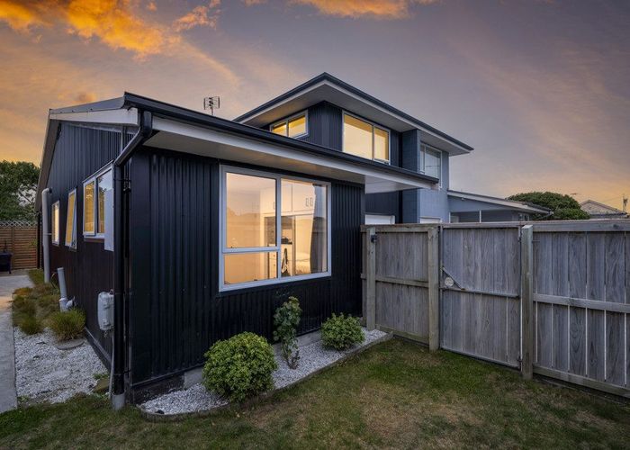  at 1/106 Beresford Street, New Brighton, Christchurch