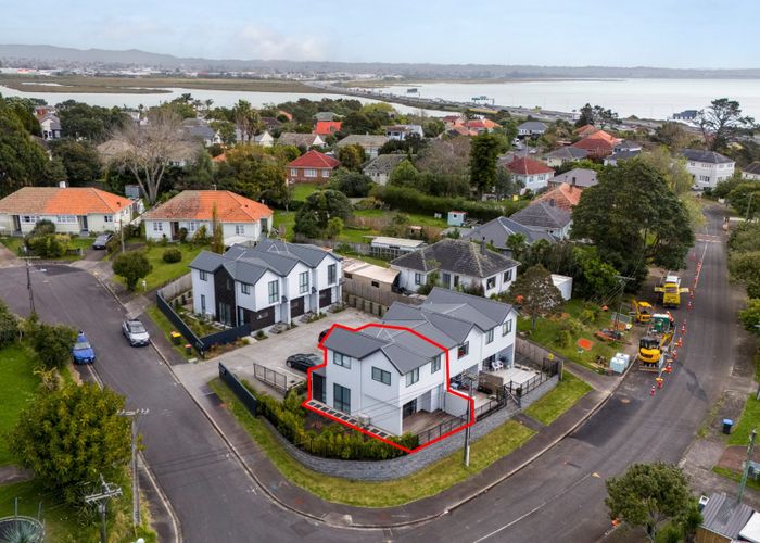  at 1/3 Arlington Street, Waterview, Auckland City, Auckland