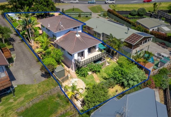  at 53 Sunset Road, Totara Vale, Auckland