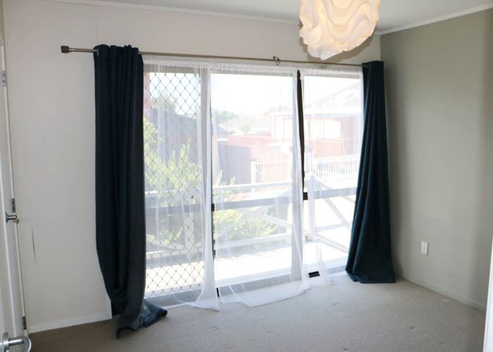  at 2/425 Blockhouse Bay Road, Blockhouse Bay, Auckland City, Auckland