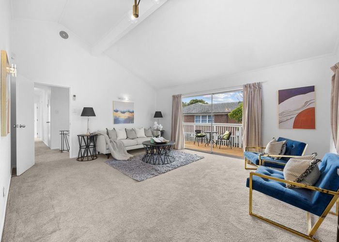  at 8 Portadown Avenue, Pakuranga Heights, Manukau City, Auckland