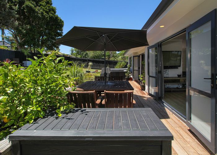  at 17 Donald Street, Stanmore Bay, Whangaparaoa