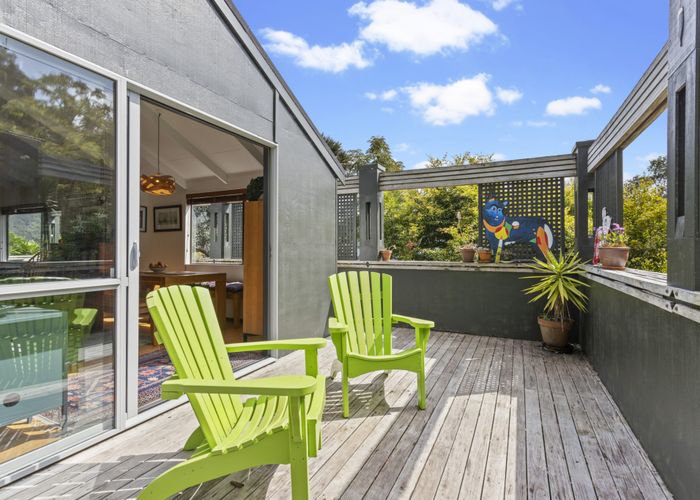  at 27 Ocean View Road, Huia, Auckland