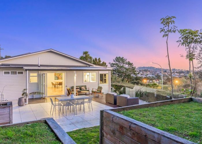  at 27 Sefton Avenue, Grey Lynn, Auckland