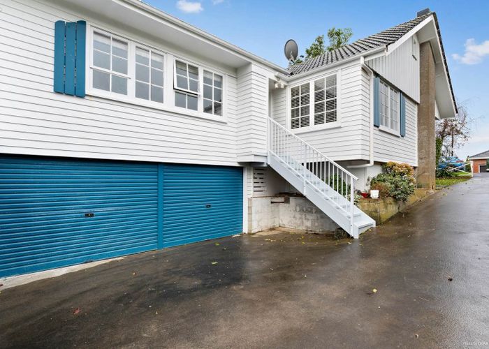  at Bucklands Beach, Manukau City, Auckland