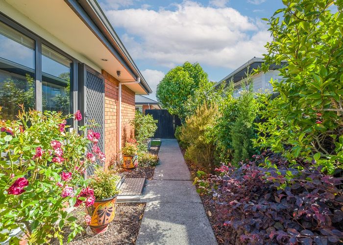  at 9 Clinton Lane, Woolston, Christchurch