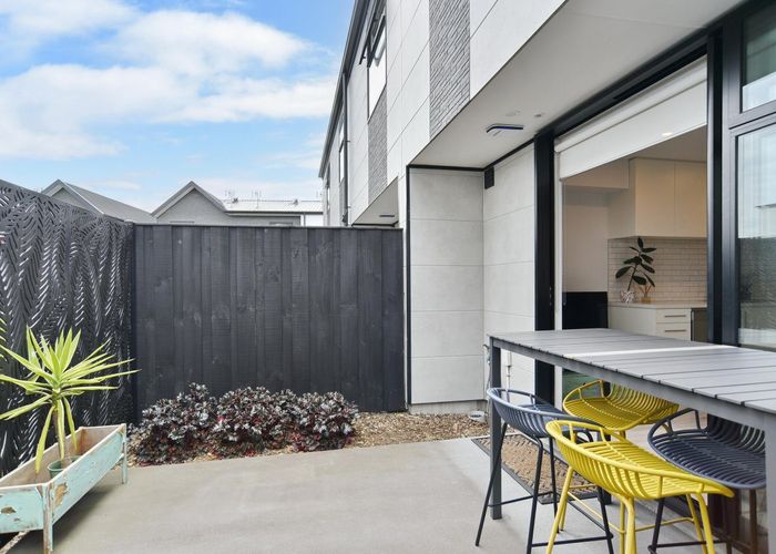  at 8/16 New Brighton Road, Shirley, Christchurch City, Canterbury