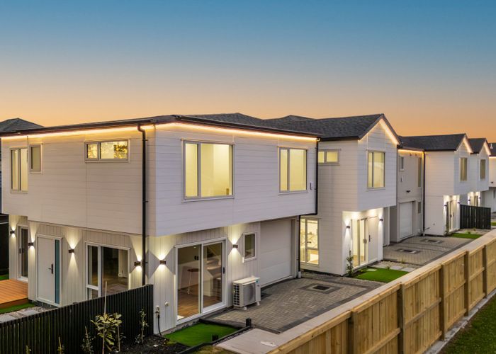  at A-E/17 Muir Avenue, Mangere Bridge, Manukau City, Auckland