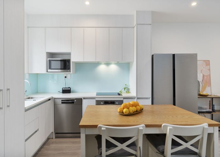  at 5B Beach Road, Te Atatu Peninsula, Waitakere City, Auckland