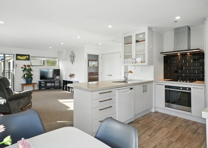  at 112B Breezes Road, Avondale, Christchurch City, Canterbury