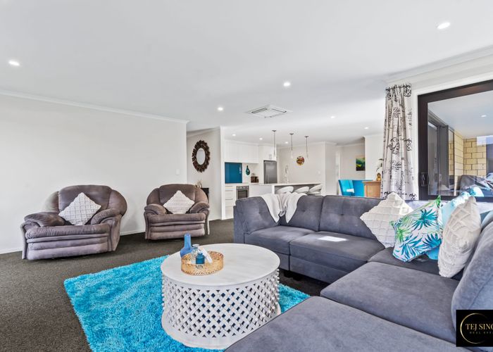  at 1 Captain Mitchell Drive, Opaheke, Papakura