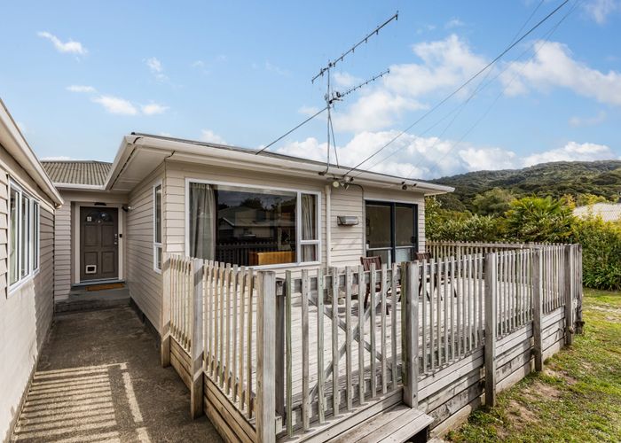  at 42 Wood Street, Wainuiomata, Lower Hutt, Wellington