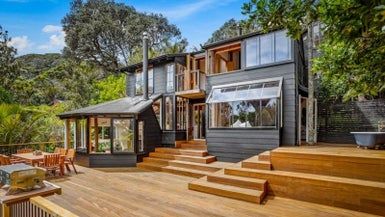  at 55 Rayner Road, New Lynn