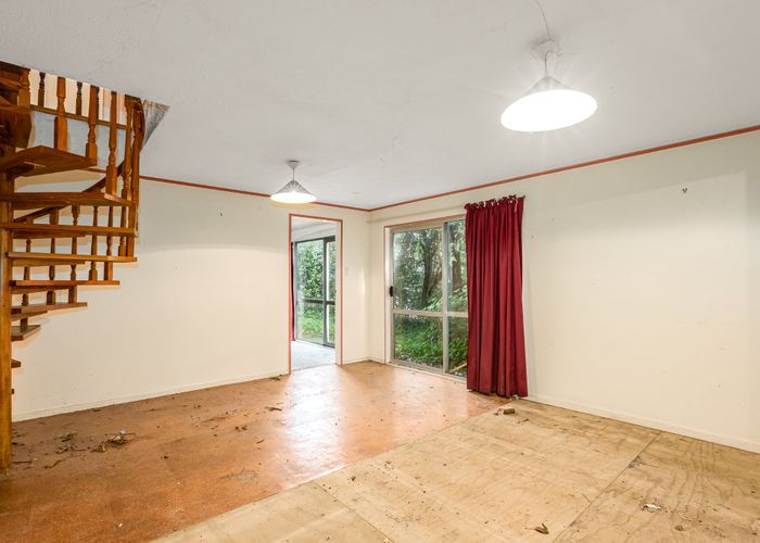  at 214b Waddington Drive, Naenae, Lower Hutt, Wellington