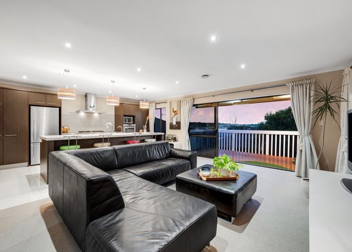  at 8 Hawkdun Drive, Flat Bush, Auckland