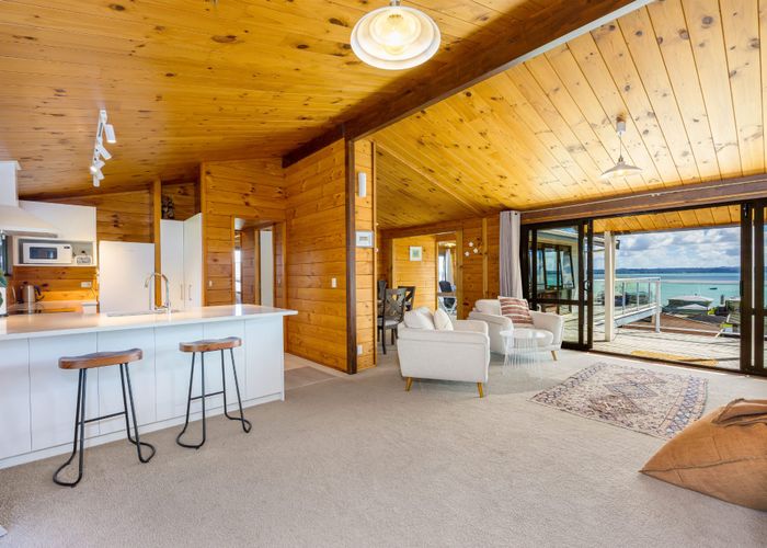  at 1/49 De Luen Avenue, Tindalls Beach, Rodney, Auckland
