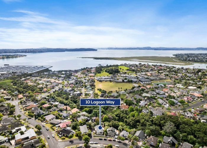  at 10 Lagoon Way, West Harbour, Waitakere City, Auckland
