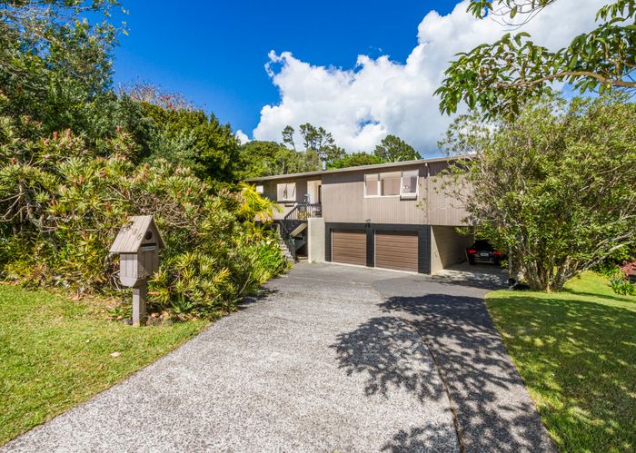  at 186 Beach Road, Campbells Bay, Auckland