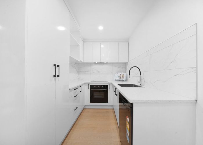  at 1/33 King Edward Avenue, Opaheke, Papakura, Auckland