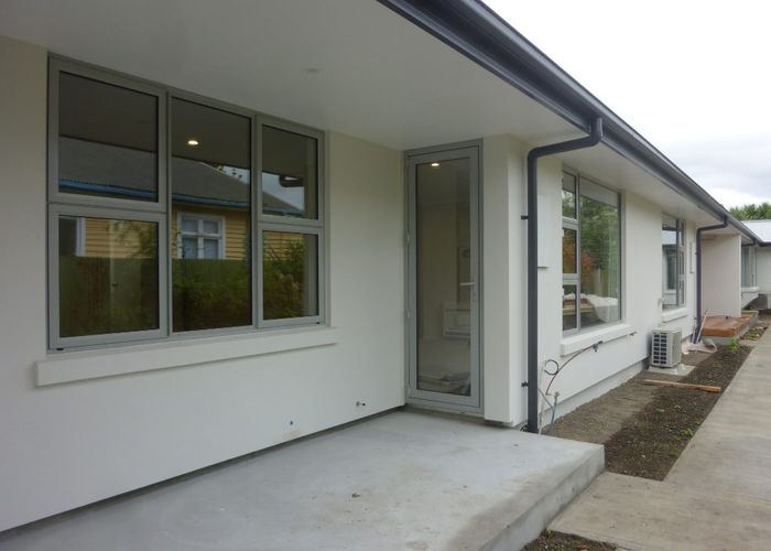  at 2/33 Darvel Street, Riccarton, Christchurch City, Canterbury