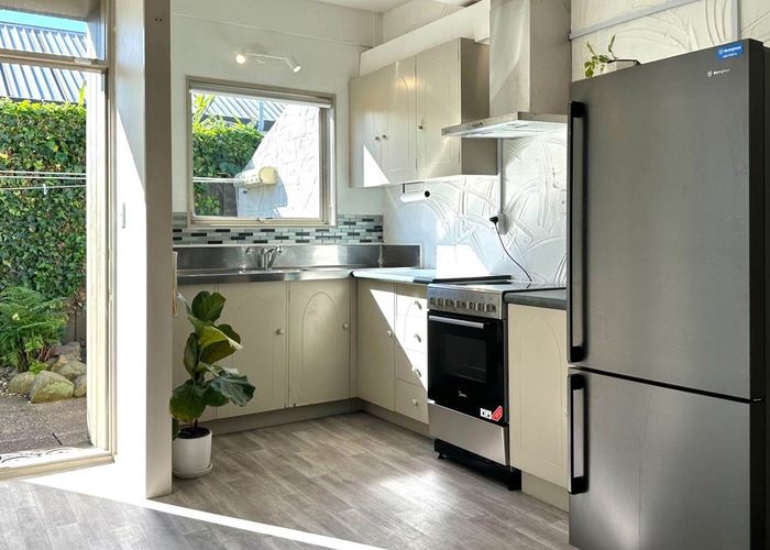  at 3/2 Glenora Road, Takanini, Papakura, Auckland