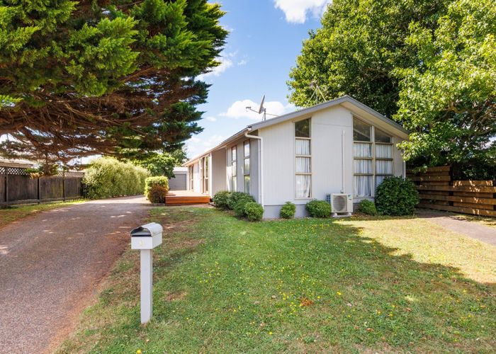  at 3 Escort Grove, Awapuni, Palmerston North