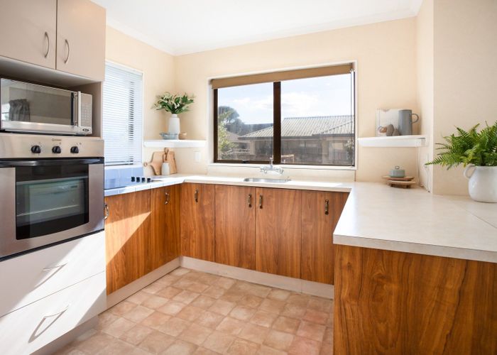  at 4 Edgecombe Court, Roslyn, Palmerston North