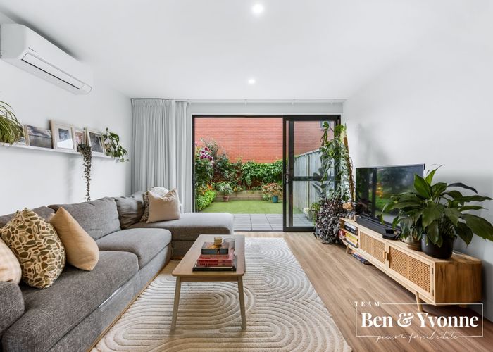  at 34D Coral Crescent, Panmure, Auckland