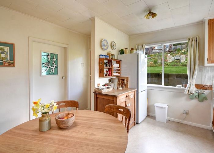 at 30 Marine Parade, Macandrew Bay, Dunedin
