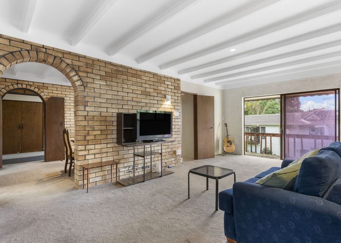  at 5 Braund Place, Glenfield, North Shore City, Auckland
