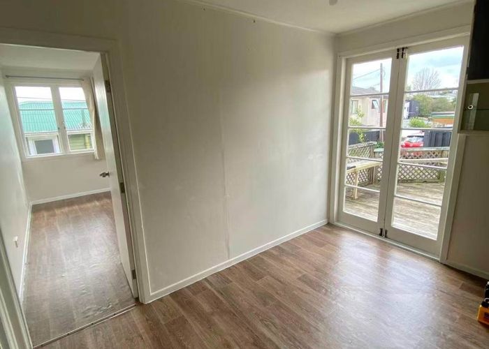  at 15 Kereru Street, Henderson, Waitakere City, Auckland