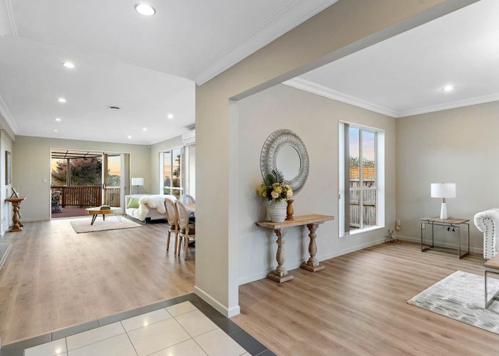  at 23 Leafield Crescent, Henderson, Auckland